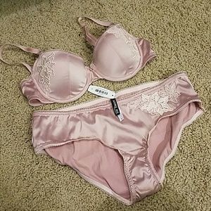 Adore Me Bra and Panty Set